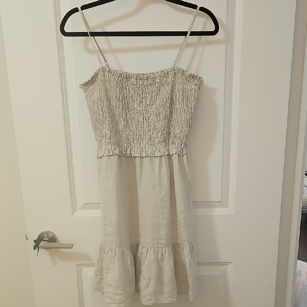Aritzia Wilfred Linen Smocked Dress